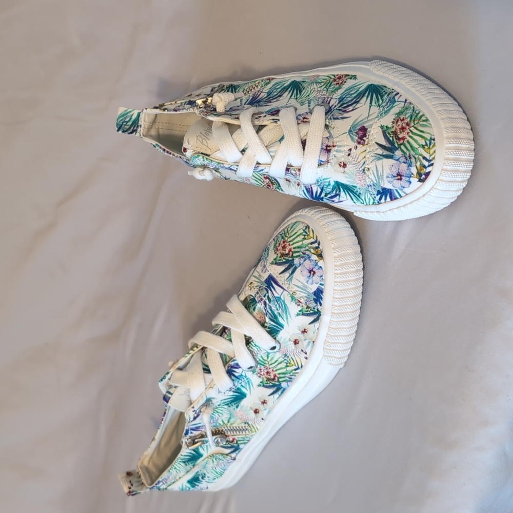 Blowfish new without tag. Never worn - Picture 3 of 3